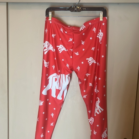 Brave New Look TRUMP Red Star & Elephant Leggings preowned size XL - Picture 5 of 8